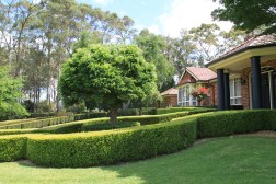 Formal garden at 'Kailynd'