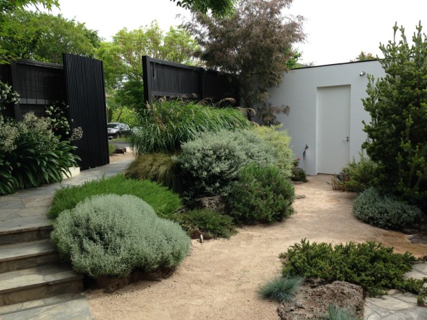 Front entrance to Cameron Paterson's Australian garden