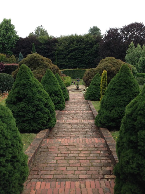 Formal vista at Cloudehill. Janna Schreier