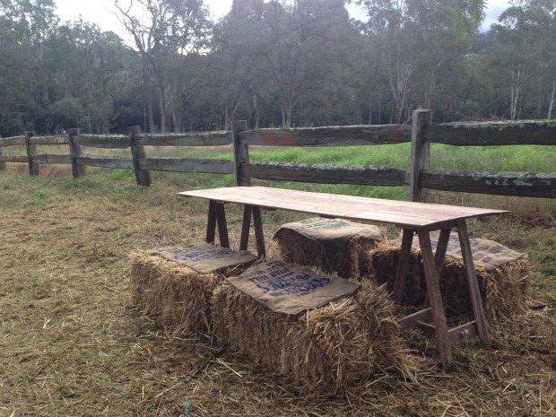 Perfect country garden seating. Janna Schreier