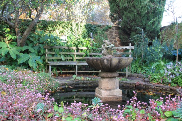 Pond at Cruden Farm with Dame Elisabeth Bust. Janna Schreier