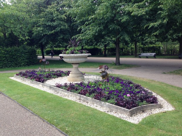 Bedding enhances the long avenues in Regent's Park. Janna Schreier
