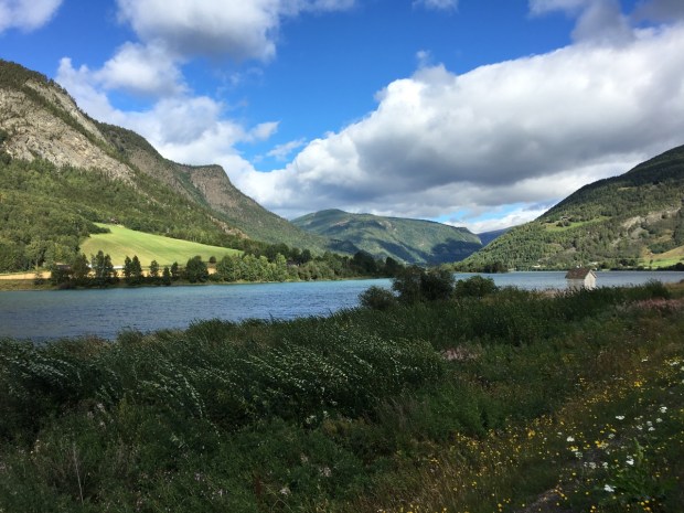 Wild flowers, pretty huts, natural forests and mountains: just idyllic