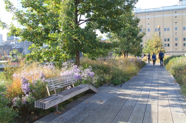 I could sit here all day on the High Line!